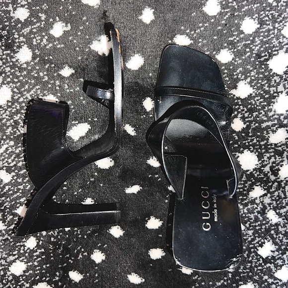 Vintage GUCCI 71/2B Sandal Nero SANDALO ELEGANTE PELLE 
SUOLA CUOIO MINIBERMUDA - Picture 1 of 10